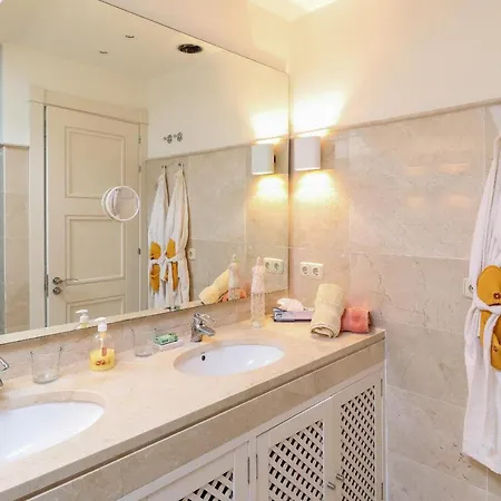 Apartment Duplex Penthouse In Rio Real Golf, Marbella